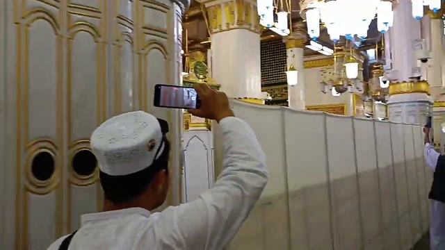 Мечеть Пророка Мухаммеда или Аль-Масджид ан-Набави смотреть онлайн