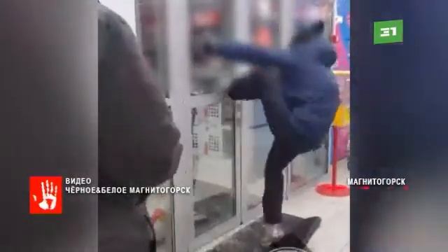 Гардеробщик не досмотрел В Магнитогорске в одном из заведений исчезла норковая шуба смотреть онлайн