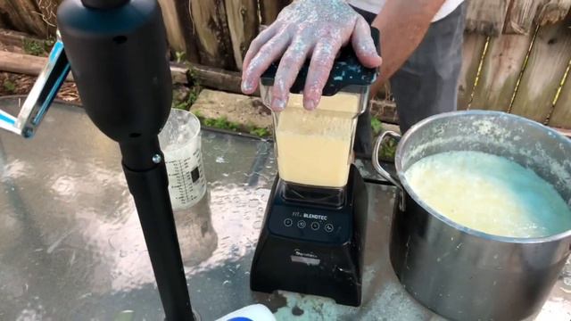 Milk and Orange Juice mixed together What will happen, I also use vitamix and blendtec blenders смотреть онлайн