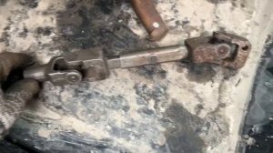 ЛЮФТИТ РУЛЕВОЙ КАРДАН PASSAT B3 // ИЩЕМ ПРИЧИНУ // КАК РАЗОБРАТЬ?