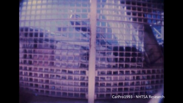1981-1984 Ford Escort / Mercury Lynx Hatchback FMVSS 212/219/301 35 Mph Oblique Frontal Crash Test смотреть онлайн