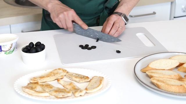 Быстрая вкусная закуска к красному вину | Брускетты с курицей смотреть онлайн