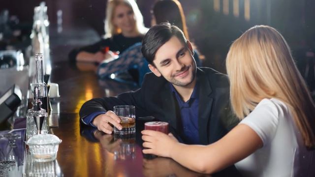 Как понять, что ты нравишься девушке? 7 скрытых признаков смотреть онлайн