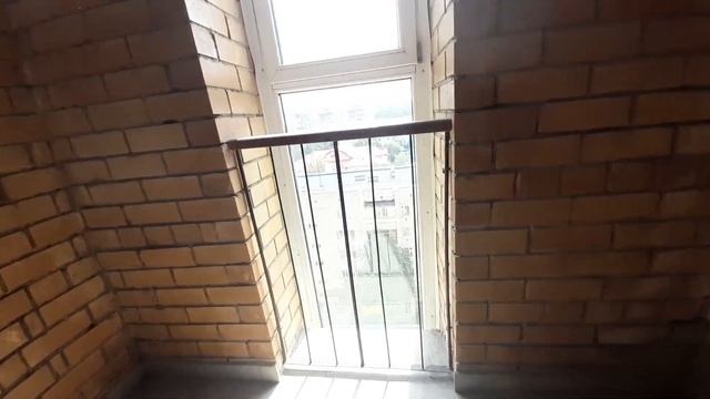 С отделкой под кирпич! Новый лифт (МЛМ 2007) Центральный в серии дома : ГП смотреть онлайн