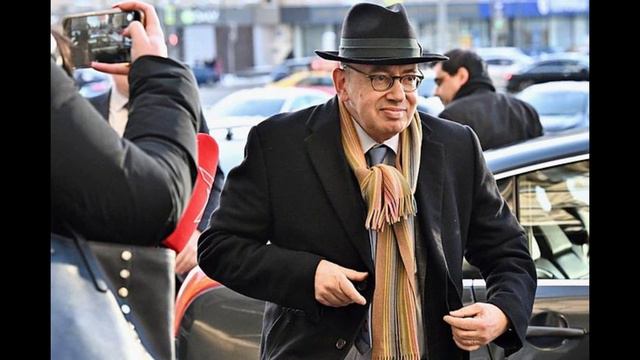 Il Comportamento Dell'ambasciatore Francese Ha Suscitato Sorpresa.