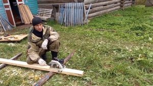 Дом в деревне.Делаю забор из поддонов.