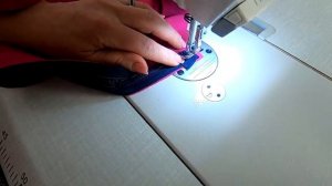 Урок 71. Как вшить молнию в изделие с подбортом. Без волн и проблем. Сто Шагов Портного.mp4