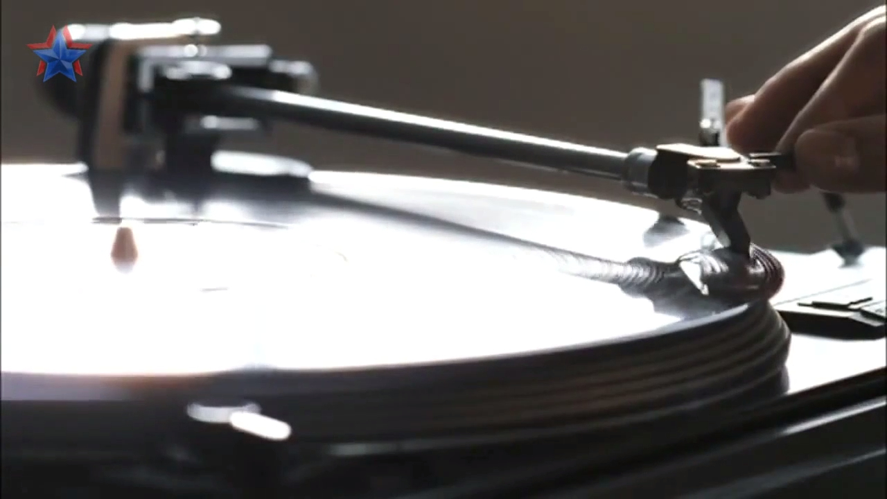 Geri Halliwell - It's Raining Men смотреть онлайн