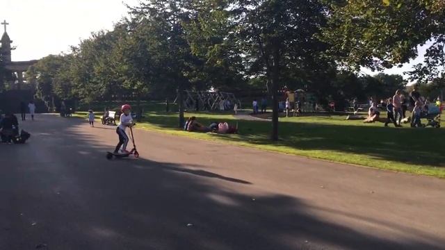 Razor Power Core E90 Eletric Scooter Performance !!! смотреть онлайн