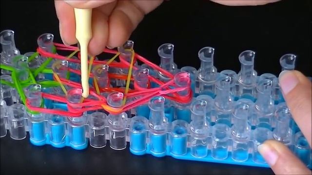 Как сделать из резинок чарм клубничка Rainbow loom charm strawberry смотреть онлайн