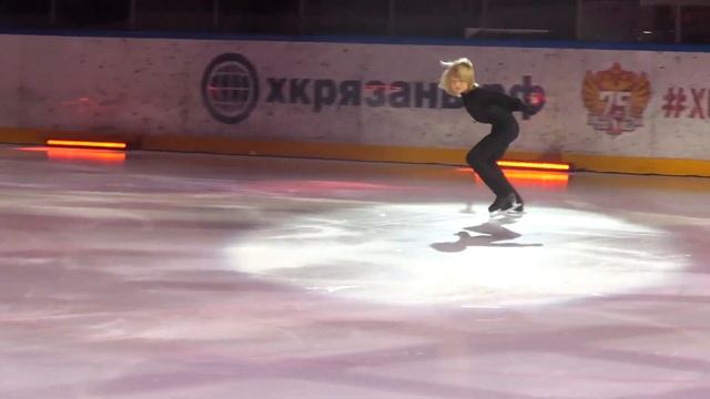 Открытие участников и Танго Евгения Плющенко и Александра Плющенко.Шоу в Рязани 8.06.22 смотреть онлайн