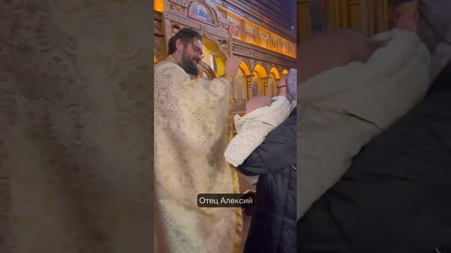 Воскресная литургия.Вся семья в Храме. смотреть онлайн