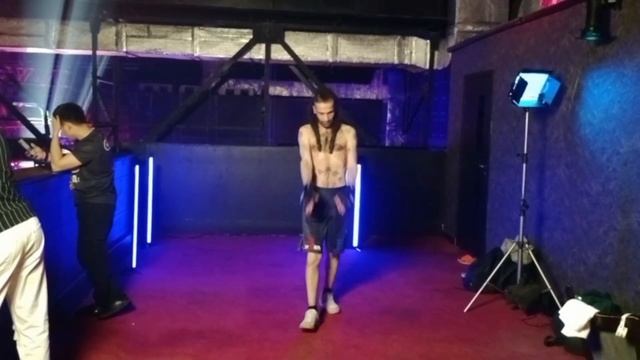 Бэкстэйдж перед боем D'yadya J.i. vs Паша Техник + выход в октагон Arena + Julia Bura интервью смотреть онлайн