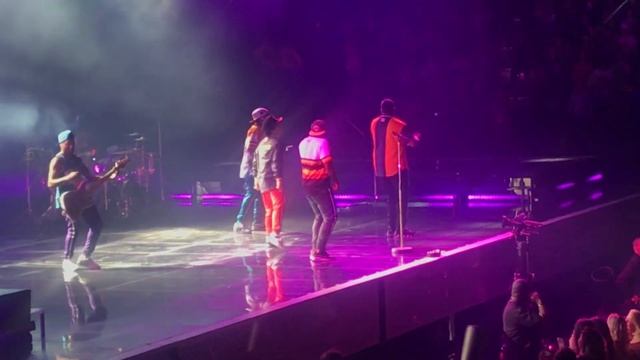 Bruno Mars - Finesse Dance Break - 24 Magic Tour - Excel Energy Center 09.12.18 смотреть онлайн