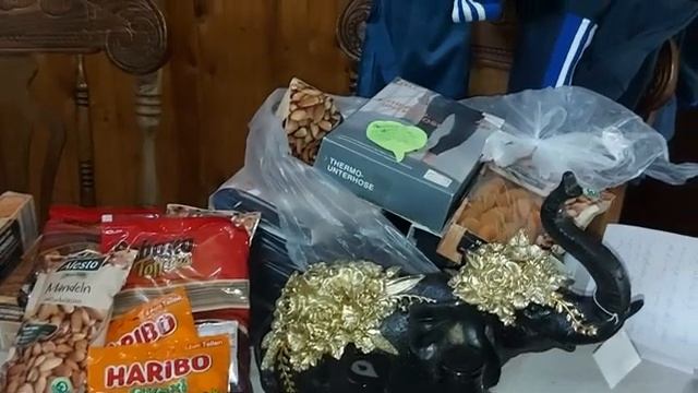 МНОГО ДАРОВ НАМ И РЕБЯТАМ смотреть онлайн