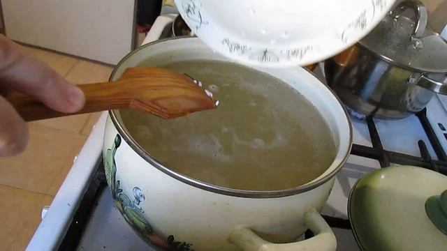 Такой суп вы будете готовить каждый день! РАССОЛЬНИК С РИСОМ И ОГУРЦАМИ! смотреть онлайн