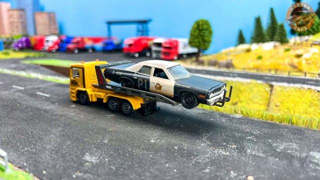 Police Car | Greenlight 1:64 scale Dodge Monaco [Stop Motion] смотреть онлайн
