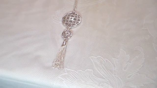 Обзор по второму каталогу AVON -2020 (набор бижутерии Грейс, брошь-Букет) смотреть онлайн