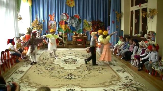 Танец с осенними листьями смотреть онлайн