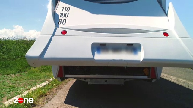 Zone Interdite - Camping-Car : Les Vacances Preferees Des Francais 2-2 Zntd