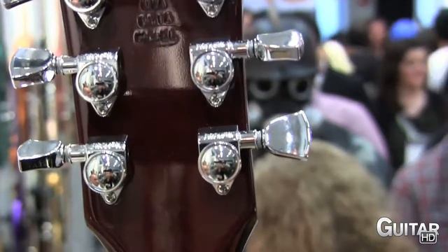 Gibson 2014 Les Paul Models - Gibson's Jim De Cola Reviews The 2014 Les Paul Premium Model смотреть онлайн