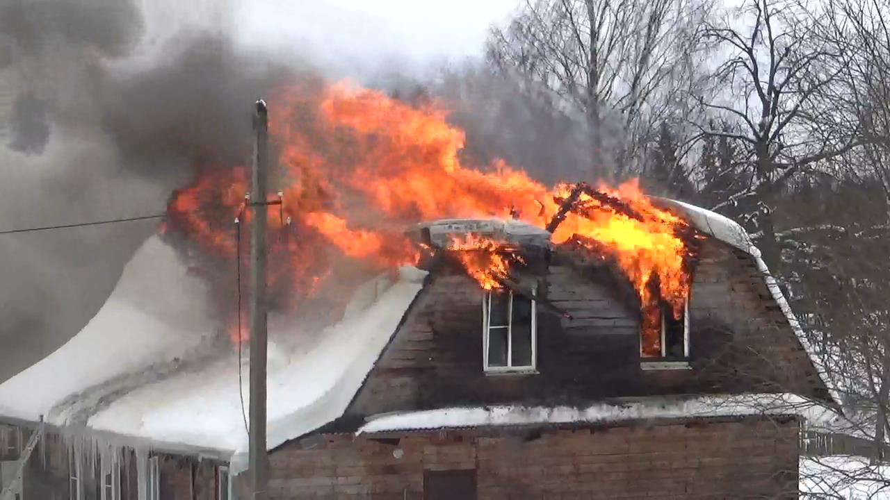 Деревенские будни. Как можно быстро отстроить новый дом после пожара... смотреть онлайн