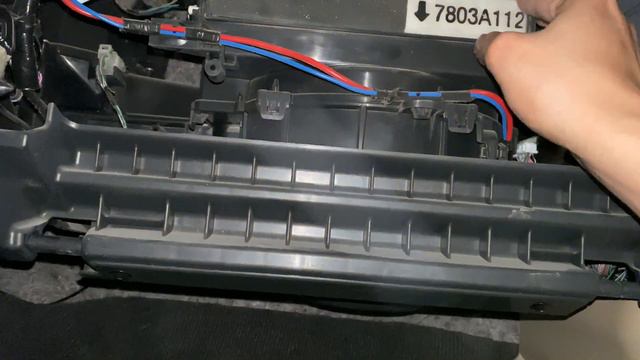 Montero sport/Pajero sport aircon filter смотреть онлайн