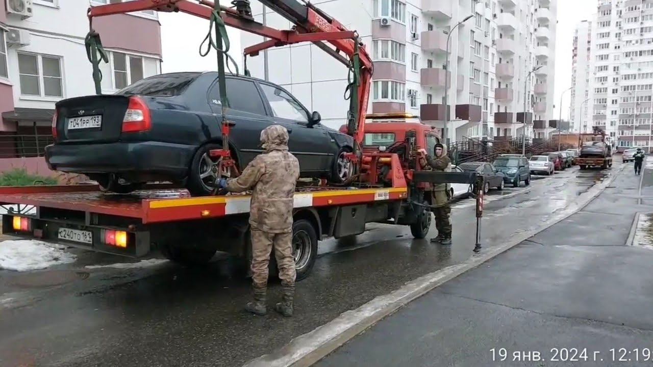 Мгновенная карма для нарушителей. Эвакуация с тротуара. Микрорайон Суворовский. смотреть онлайн