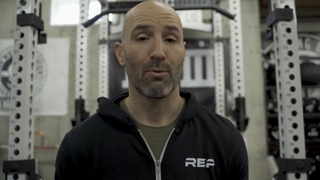 Lat Pulldown INSIDE a Rogue Monster Rack смотреть онлайн
