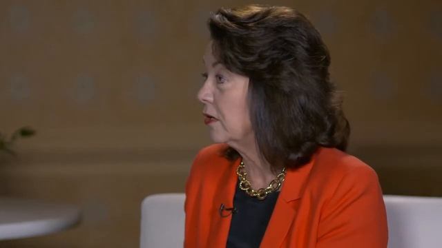 Dr Stuenkel discusses hormone therapy for women aged 65 years and older смотреть онлайн