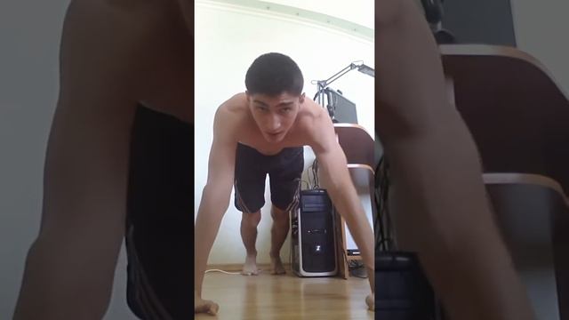 Отжимание от пола 200 раз! смотреть онлайн