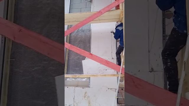 резка пенопласта на фасаде.. смотреть онлайн