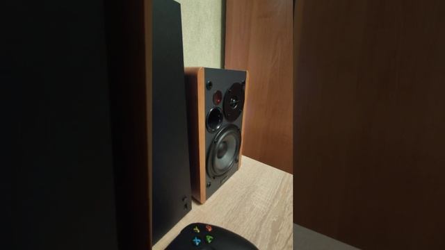 I like these little speakers ! | Edifier R1280DBs | смотреть онлайн