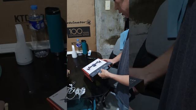 A6 Pro Drone- unboxing смотреть онлайн