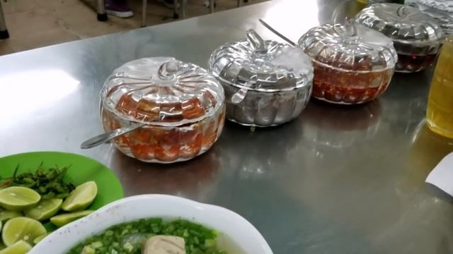 Ужинаем в Нячанге в кафе у вьетнамцев. Нячанг 2019  - Ринат из Вьетнама