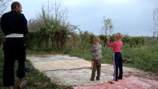 13. Детская тренировка. Самооборона. "У"БОЙ. Новый вид спорта. Экспериментальная система тренировок смотреть онлайн