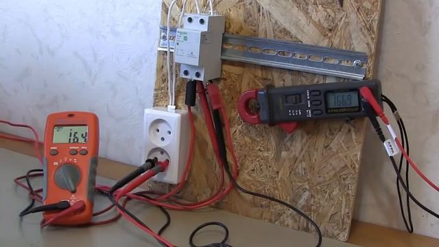 Реле напряжения EZ9 С1240. Часть 2. Практика и внутреннее устройство. смотреть онлайн