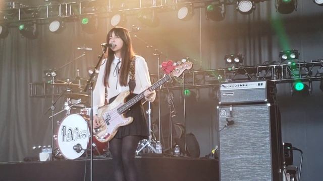 Pixies "Gouge Away" LIVE @ White River Ampitheater, Auburn WA 8/4/18 смотреть онлайн