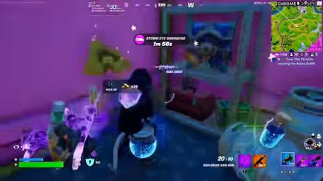 Вы можете помешать людям убить вас, пока вы находитесь в таком хранилище. смотреть онлайн