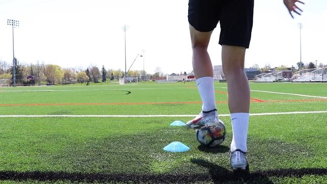 15 Tight Space Ball Mastery Exercises | Improve Your Ball Control In Tight Spaces