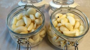 Маринованный чеснок