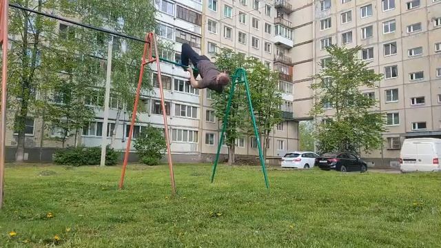 Уличный воркаут, динамика от парня 45 лет. смотреть онлайн