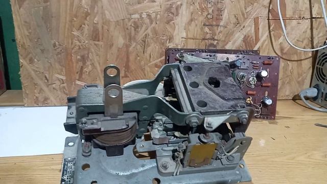 30 грамм серебра 800 пробы из раритетного магнитного пускателя 60 годов выпуска! смотреть онлайн
