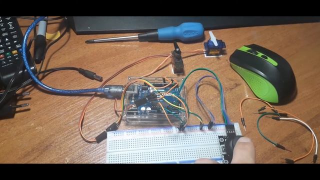 2 серво и джойстик ардуино (2 servo and joystick arduino). смотреть онлайн