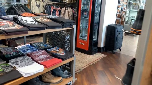 Freewheeler 114 Trike Harley-Davidson orange смотреть онлайн