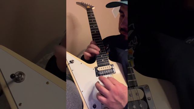Jim Root EMG Pickups Test #guitar #guitarmaintenance #ernieballmusicman #music #guitar #gibson смотреть онлайн
