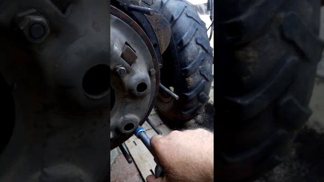 замена диска сцепления ДТЗ-244 2 часть смотреть онлайн