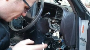 Toyota Vista. DAY 8. Снятие личинки замка зажигания. [незаконный ремонт]