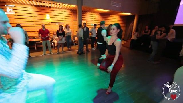 Olesya Petrova & Alexandr Frolov - social dancing @ Mambolove смотреть онлайн
