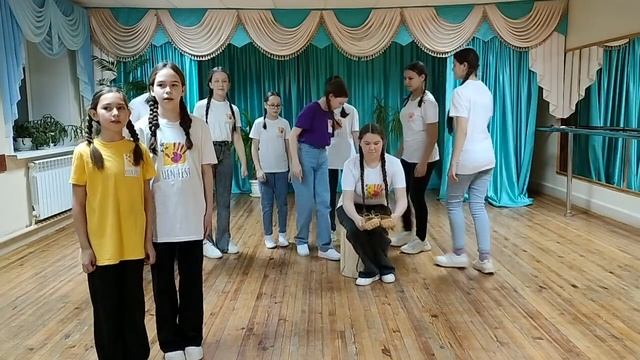 Игра "Чабатачы"- Лапотница. Татарский детский фольклорный коллектив "Бөрлегән" Шикшинского СДК смотреть онлайн